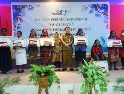 Dinilai Berprestasi di Bidang Lingkungan Hidup, Sandiri Pugumis Perempuan Mamteng Raih Penghargaan