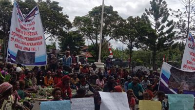 Masyarakat Gelar Demo di DPRD Jayawijaya, Tolak Bangun Kantor Gubernur Diatas Tanah Wouma
