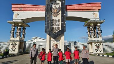 Program Si-Ipar Ajak Anak-Anak Jalan Sambil Belajar di Perbatasan