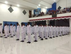 Plt Bupati Mamberamo Tengah Kukuhkan 75 Anggota Paskibra