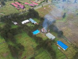 Bangunan Perpustakaan SMA N 1 Ilaga Puncak Hangus Dibakar KKB