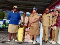 Dinas Perindag Mamberamo Tengah Beri Bantuan Pada Para Pelaku Usaha Orang Asli Papua
