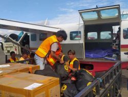 Polri Kembali Distribusikan Bansos ke Wilayah Bencana Kekeringan Puncak Papua
