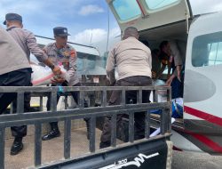 Bantuan Kapolri dan Kapolda Terus Mengalir Bagi Warga Distrik Sinak Kabupaten Puncak