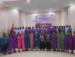 PJ Bupati Lanny Jaya Berharap Ibu -Ibu Berperan Dukung Suami