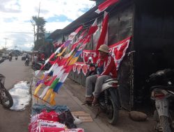 Penjual Umbul-Umbul dan Bendera Sudah Ramai di Wamena, Pembeli Masih Minim