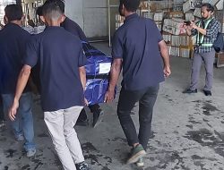 Jenazah Michelle Kurisi Doga Dievakuasi ke Jayapura, Suasana Haru Mengiringi Kedatangannya