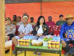 Masyarakat Mamberamo Tengah Sambut Kedatangan Penjabat Bupati