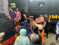 Polisi Fasilitasi Kepulangan Pengungsi Warga Karya Bumi Besum Jayapura