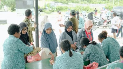 Sambut Idul Fitri, Tim Penggerak PKK Papua Tengah Gelar Pasar Murah di Wanggar