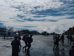 Pasca Penembakan dan Pembakaran Gedung SD, Aparat Keamanan Gabungan TNI dan Polri Gelar Penyisiran terhadap KKB di Homeyo, Intan Jaya