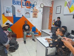 Kantor BRI Unit Jibama Kota Wamena Dipalang Nasabah