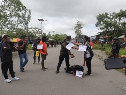 Polres Yahukimo Gelar Rekontruksi Kasus Penganiayaan Berat Pada Anggota Polisi