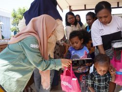 Peduli Stunting, PWP dan CSR Pertamina Patra Niaga Berikan Sembako dan Vitamin di Jayapura