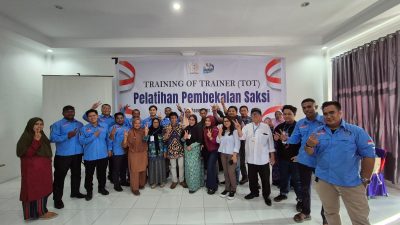 Tim Maximus-Peggi Adakan Pembekalan Hukum Kepemiluan untuk Koalisi Partai Pendukung di Mimika