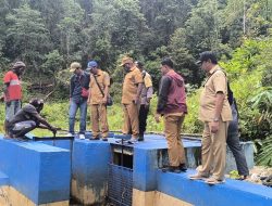 Wakil Bupati Mamberamo Tengah Tinjau Kondisi Intake Sumber Air Saralema untuk Perbaikan Layanan Air Bersih