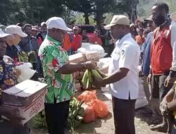 Pemkab Mamberamo Tengah Salurkan Bantuan Kemanusiaan untuk Korban Banjir di Jayawijaya