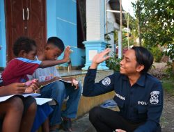 Ops Damai Cartenz 2025 Hadirkan Semangat Belajar dan Kebahagiaan bagi Anak-anak Mimika