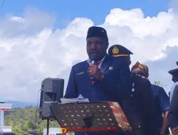 Ketua DPRK Piter Togodly Bacakan Teks Proklamasi di Perayaan HUT ke-80 RI Mamberamo Tengah