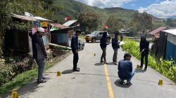 Polisi Gelar Olah TKP Penembakan Brigpol Ronal M. Enok di Puncak Jaya