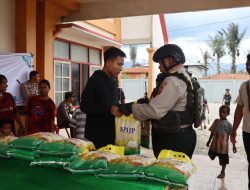 Polri dan Bulog Jayawijaya Gelar Gerakan Pangan Murah, Ratusan Sak Beras Ludes Terjual