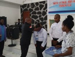 Tekankan Peran Organisasi, Wakil Ketua II DPRD Mamteng Buka Penerimaan Mahasiswa Kobakma di Jayapura
