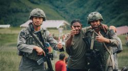 Pasar Kiwirok Kondusif, Satgas Damai Cartenz Kedepankan Pendekatan Humanis Kawal Ekonomi Warga