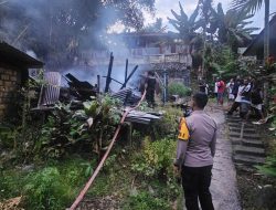 Gerak Cepat Polresta Jayapura Kota Jinakkan Si Jago Merah di Polimak Genjer