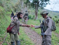 Hati di Kiwirok: Satgas Damai Cartenz 2026 Ubah Wajah Patroli Menjadi Ruang Dialog