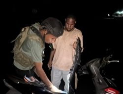 Sinergi Satgas Damai Cartenz dan Polres Yahukimo Amankan Dekai Lewat Patroli Jalan Kaki