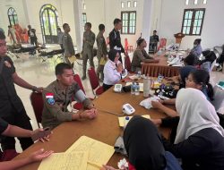 Aksi Kemanusiaan di HUT Bhayangkara ke-80: Personel Damai Cartenz 2026 Donorkan Darah di Polres Nabire