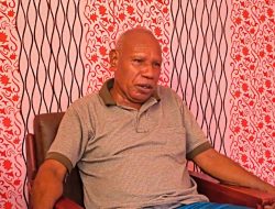 Sentuhan Humanis Satgas Damai Cartenz Dipuji, Kepala Suku Besar Keerom Ajak Warga Rawat Kedamaian Papua