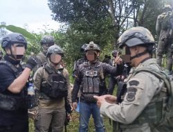 Lumpuhkan 3 Anggota KKB di Yahukimo, Satgas Damai Cartenz Sita Senjata Api dan Amunisi