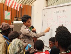 Lewat Program Honai Belajar, Polsek Tembagapura dan Satgas Damai Cartenz Pacu Semangat Belajar Anak Papua