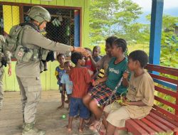 Menyapa dengan Hati: Pendekatan Humanis Satgas Ops Damai Cartenz Hadirkan Kedamaian di Kenyam