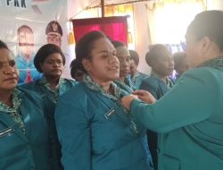 Lantik Pengurus Kobakma, Ketua TP PKK Mamberamo Tengah Tuntaskan Pelantikan di Lima Distrik
