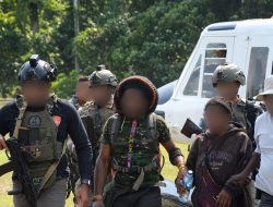 Dua Puluh Hari Bertahan di Hutan, Korban Penyanderaan KKB di Mimika Berhasil Dievakuasi ke Timika